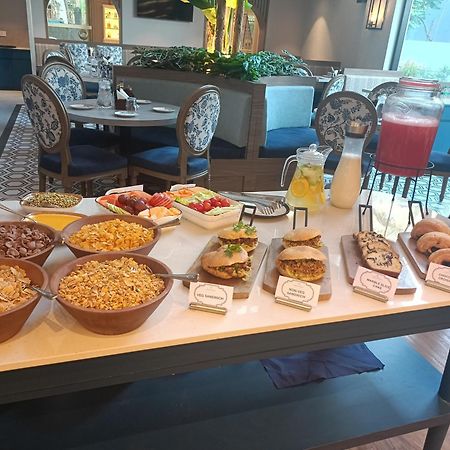 Meritas Auberge Calangute Goa Екстер'єр фото